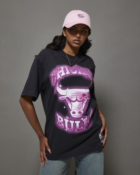 Mitchell & Ness Womens Chicago Bulls Airbrush T-Shirt Black
