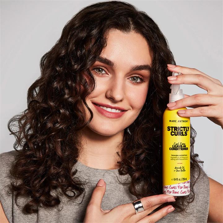 Marc Anthony Strictly Curls Detangle and Defrizz Leave In Conditioner 250ml